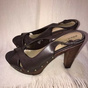 Xhilaration brown chunky heels